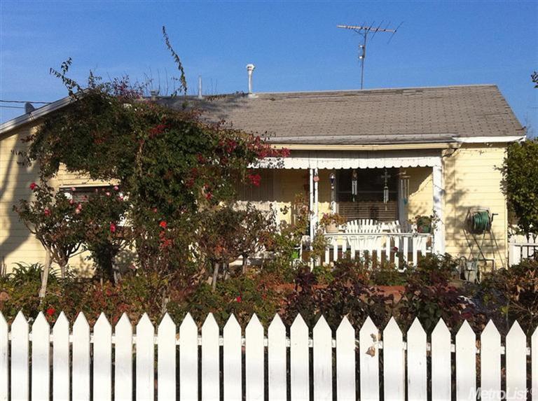 111 Weber Ave, Patterson, CA 95363 photo 1