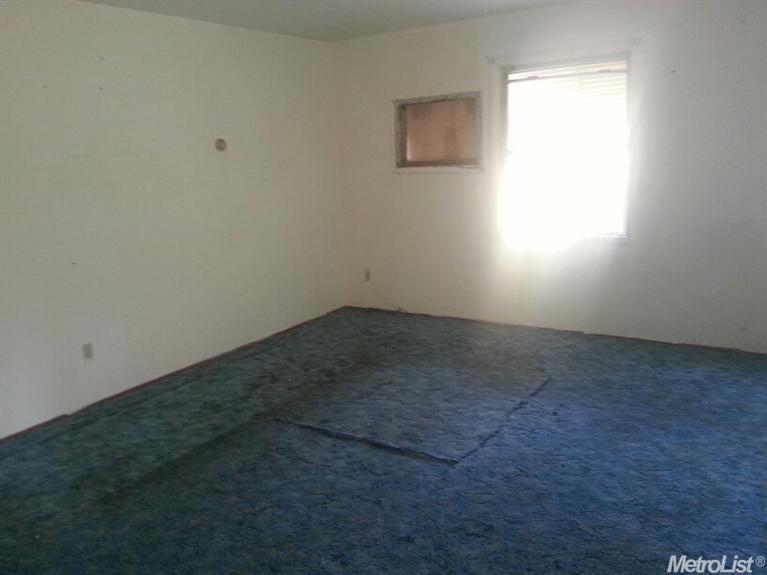 111 Weber Ave, Patterson, CA 95363 photo 3