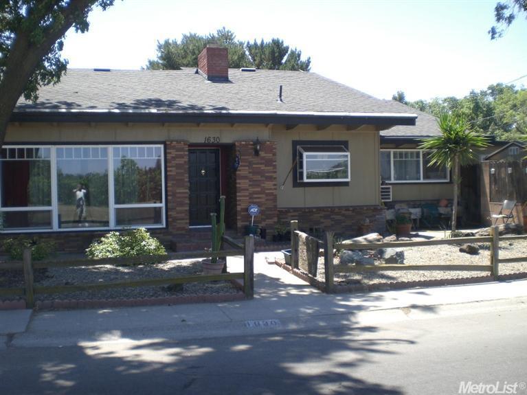 1630 Encina Ave, Modesto, CA 95354 photo 2