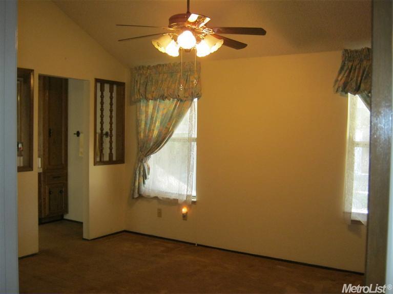 2425 Mack Ct, Modesto, CA 95358 photo 3