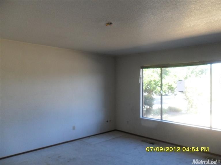 3501 Rexford Dr, Modesto, CA 95356 photo 4