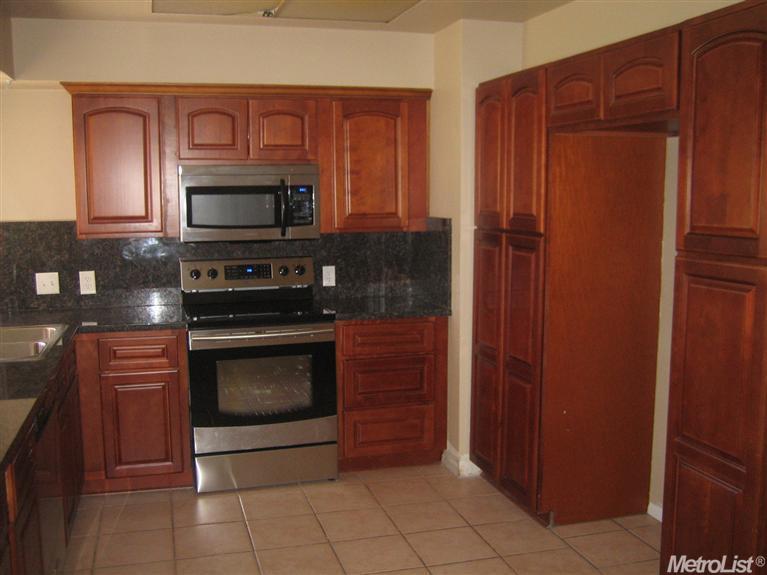 2955 Bedford Dr, Merced, CA 95340 photo 2