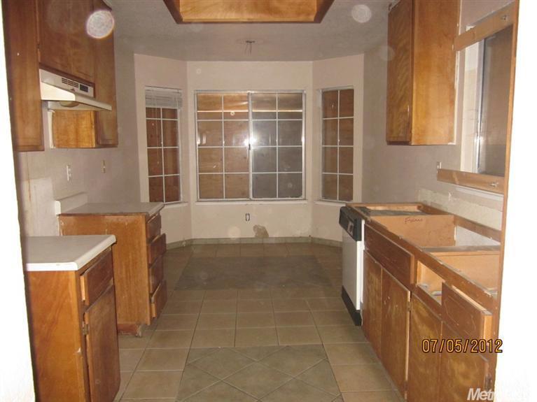 1301 Eugene Ave, Modesto, CA 95351 photo 4