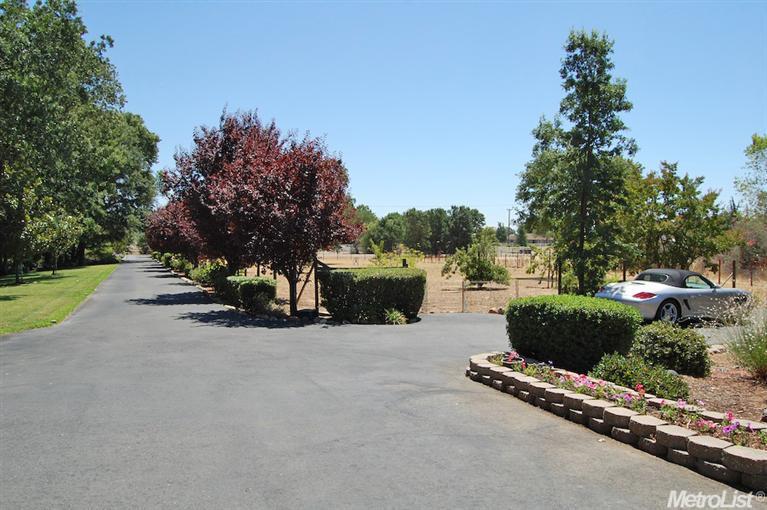10312 Davis Rd, Wilton, CA 95693 photo 2