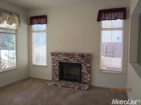 4005 Sterling Ct, Modesto, CA 95357 photo 3