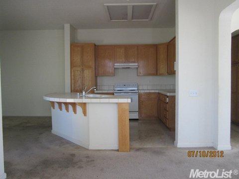 4005 Sterling Ct, Modesto, CA 95357 photo 2