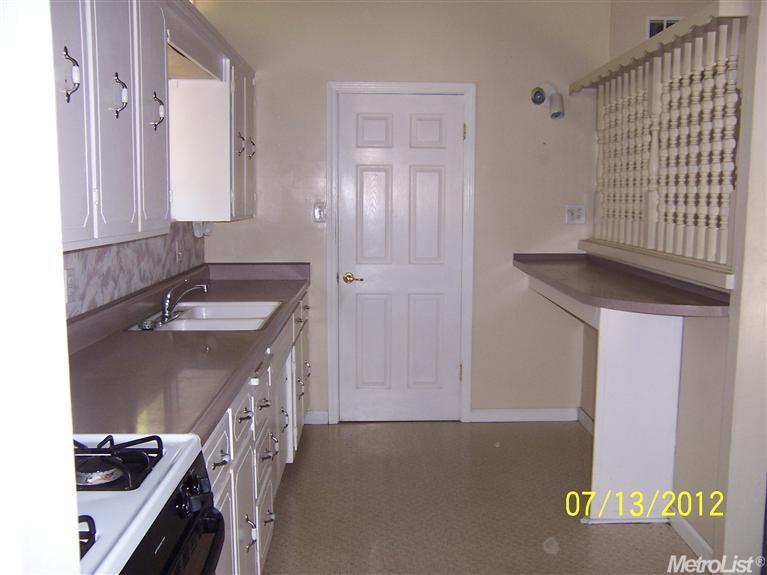 2012 Somerset Dr, Modesto, CA 95350 photo 3