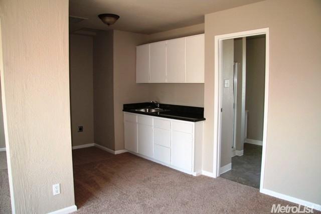 605 Derby Ln, Modesto, CA 95350 photo 13