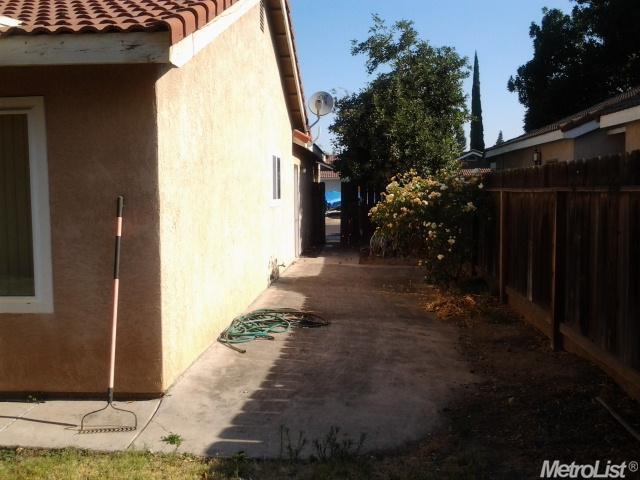 2816 Kidd Ct, Modesto, CA 95358 photo 4