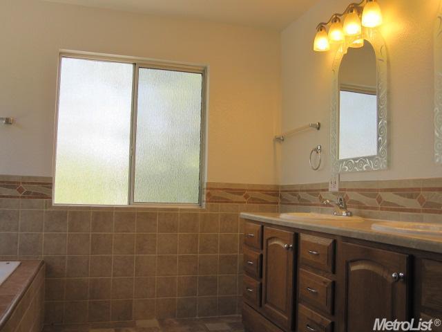 4574 Crabapple Ct, Tracy, CA 95377 photo 7