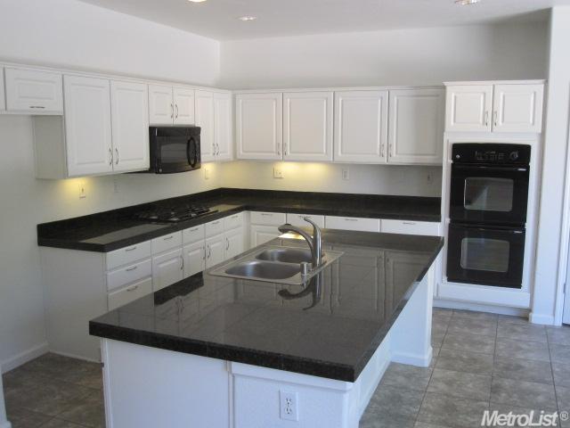 4574 Crabapple Ct, Tracy, CA 95377 photo 2