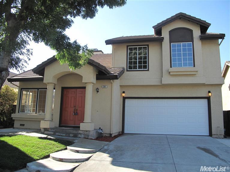 381 Gonzalez St, Tracy, CA 95376 photo 1