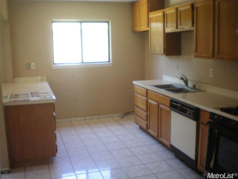 17068 Alpha St, Esparto, CA 95627 photo 3