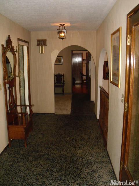 8820 Almendra Way, Tracy, CA 95304 photo 4