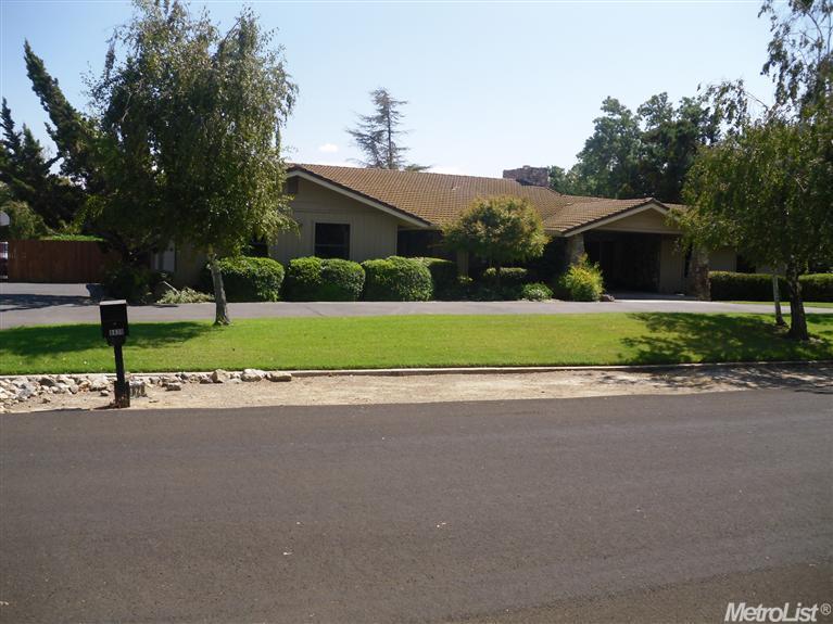 8820 Almendra Way, Tracy, CA 95304 photo 2