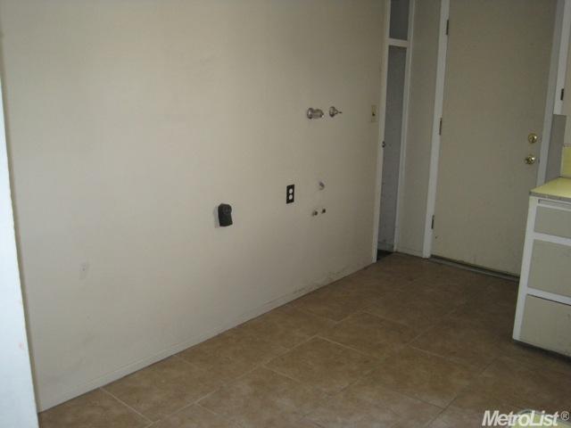 140 E Morris Ave, Modesto, CA 95354 photo 6