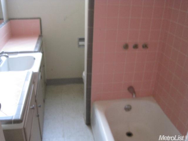 140 E Morris Ave, Modesto, CA 95354 photo 7