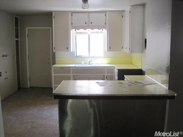 140 E Morris Ave, Modesto, CA 95354 photo 5