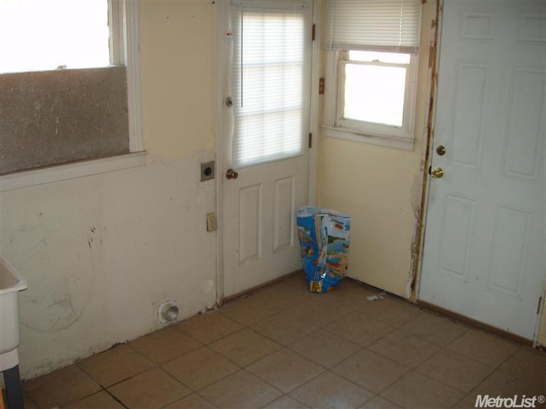 213 Kavanagh Ave, Modesto, CA 95350 photo 10