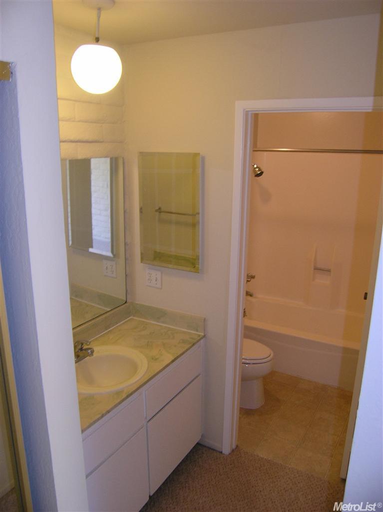 2210 Alto Ct, Davis, CA 95616 photo 8