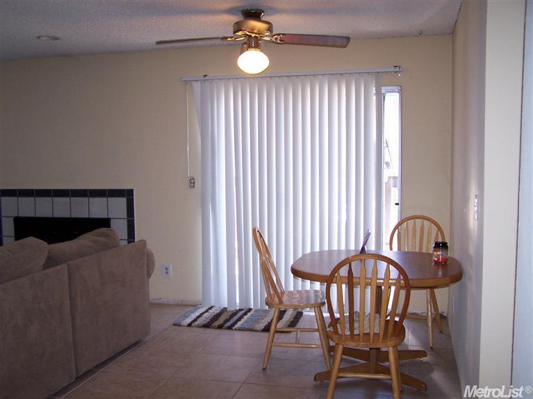1296 Spruce Ln #17, Manteca, CA 95336 photo 4