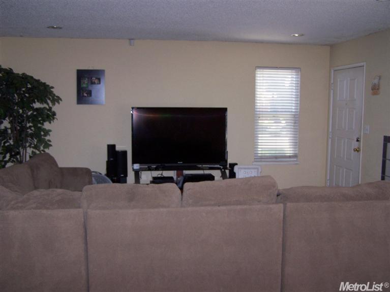 1296 Spruce Ln #17, Manteca, CA 95336 photo 7