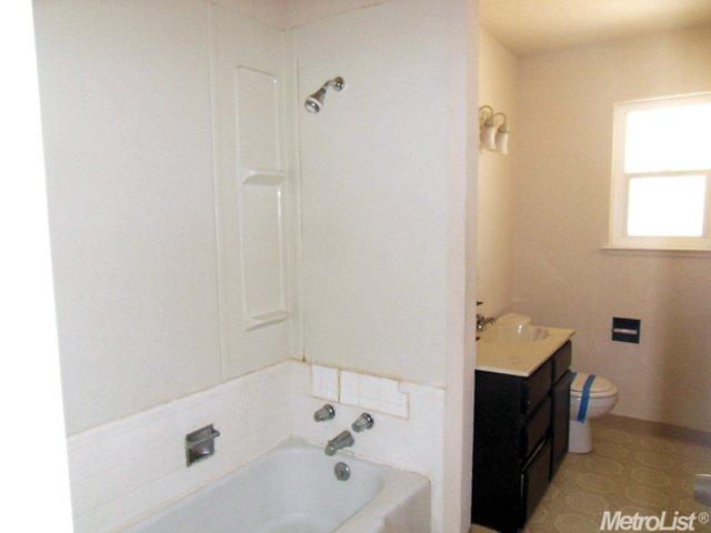 2308 Eicher Ave, Modesto, CA 95350 photo 17