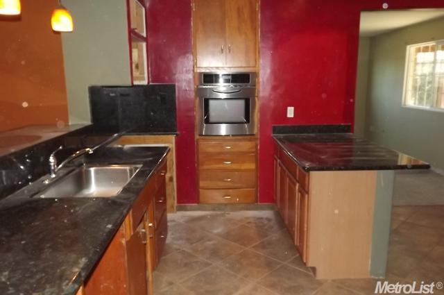 5542 Coffee Rd, Modesto, CA 95357 photo 9