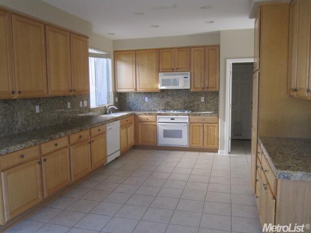 2341 Cabana Ln, Tracy, CA 95377 photo 4