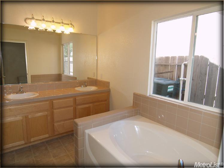 3613 Plaudit Dr, Modesto, CA 95355 photo 16