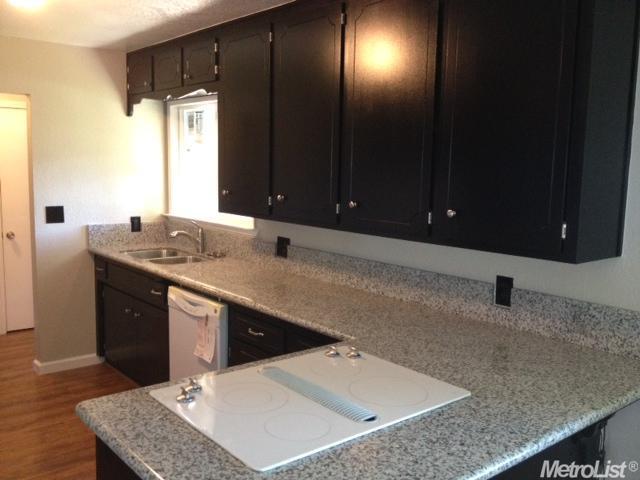 2537 Surrey Ave, Modesto, CA 95355 photo 3