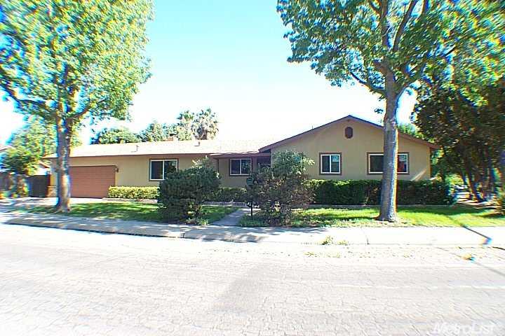 2537 Surrey Ave, Modesto, CA 95355 photo 1
