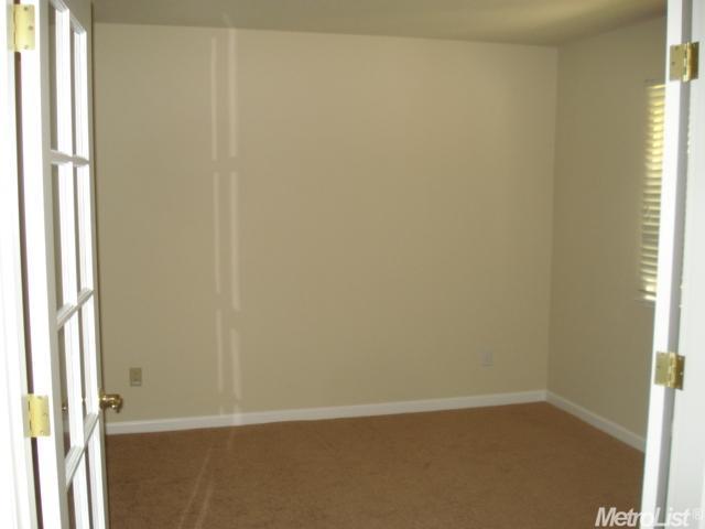 10977 Woodring Dr, Mather, CA 95655 photo 2