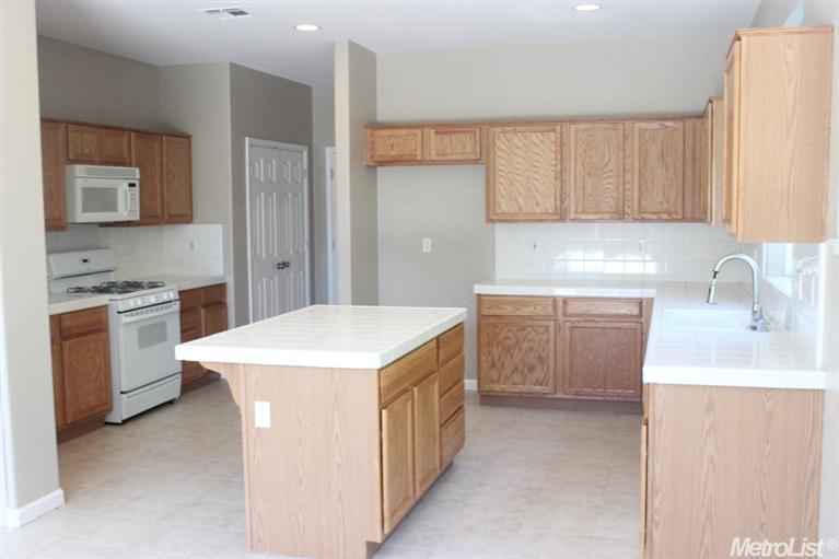 1946 Passages St, Manteca, CA 95336 photo 6