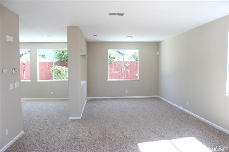 1946 Passages St, Manteca, CA 95336 photo 2