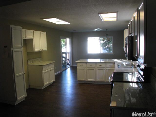5175 5th St, Rocklin, CA 95677 photo 2