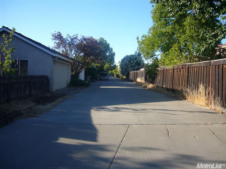 1416 Olympic Dr, Davis, CA 95616 photo 6