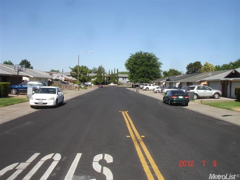 216 Lambert Ct, Lodi, CA 95240 photo 3