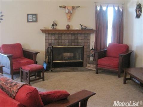 1377 Orme Ct, Manteca, CA 95336 photo 3
