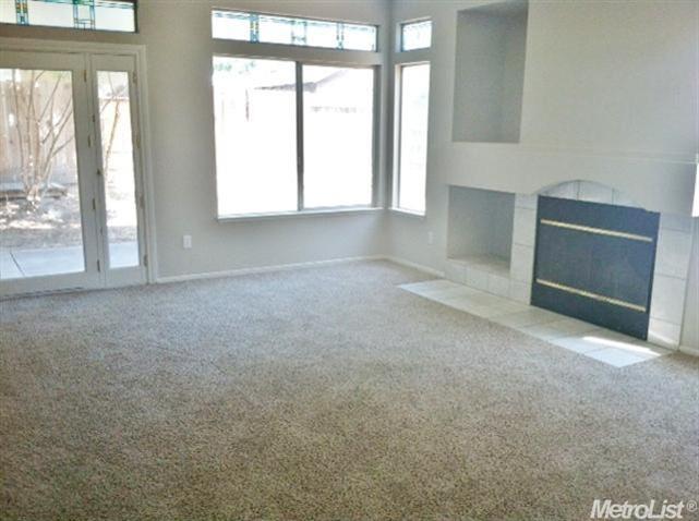 1174 Ruess Rd, Ripon, CA 95366 photo 2