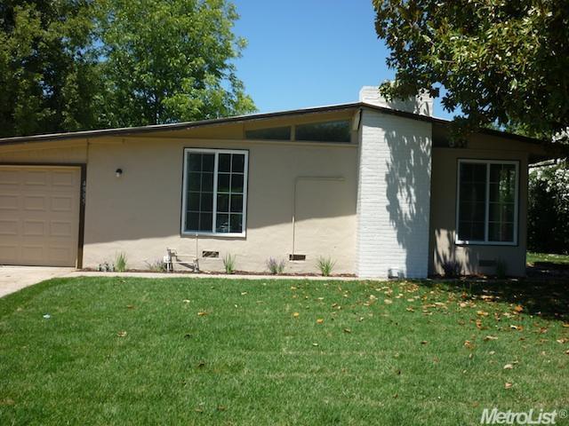 4905 Donovan Dr, Carmichael, CA 95608 photo 3