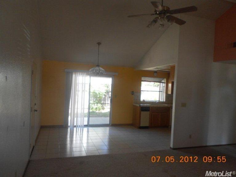 3301 Brooktree Ln, Modesto, CA 95350 photo 3