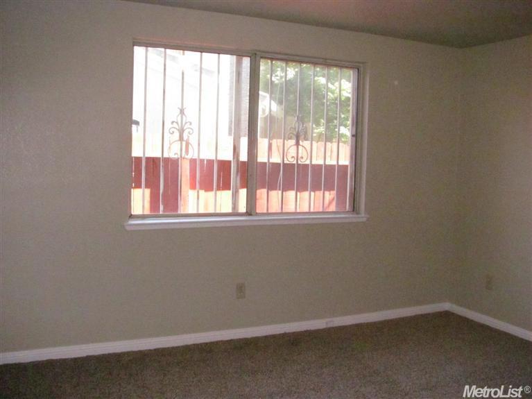 2805 Fleming Ct, Modesto, CA 95356 photo 9