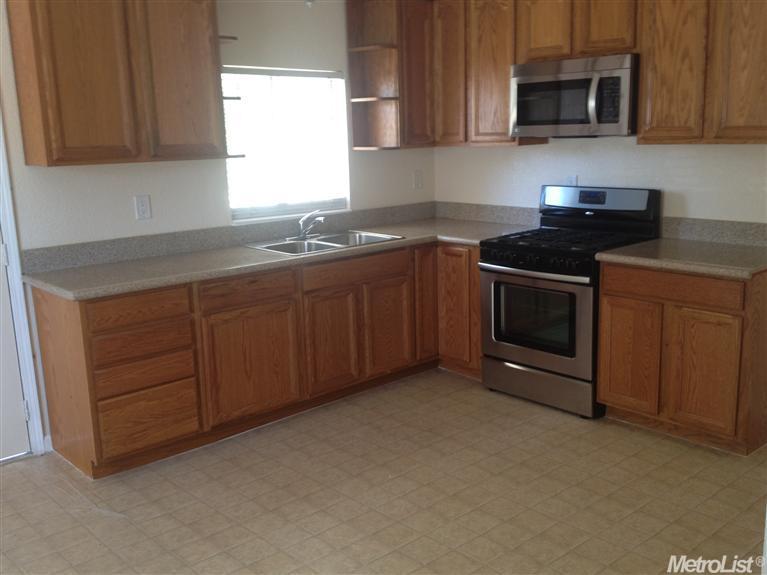2033 5th St, Ceres, CA 95307 photo 4