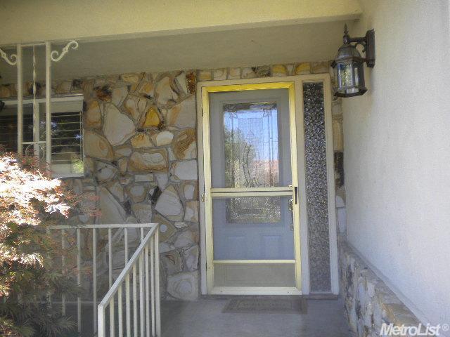 2040 Jackson Ct, Lodi, CA 95242 photo 3