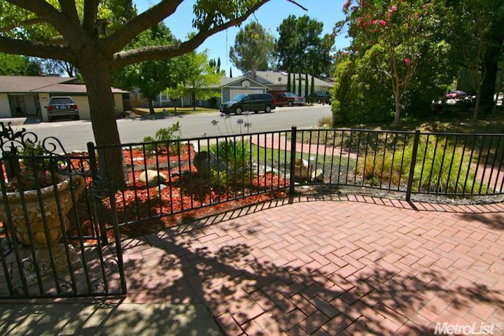 2567 Pinnacles Dr, Rocklin, CA 95677 photo 2