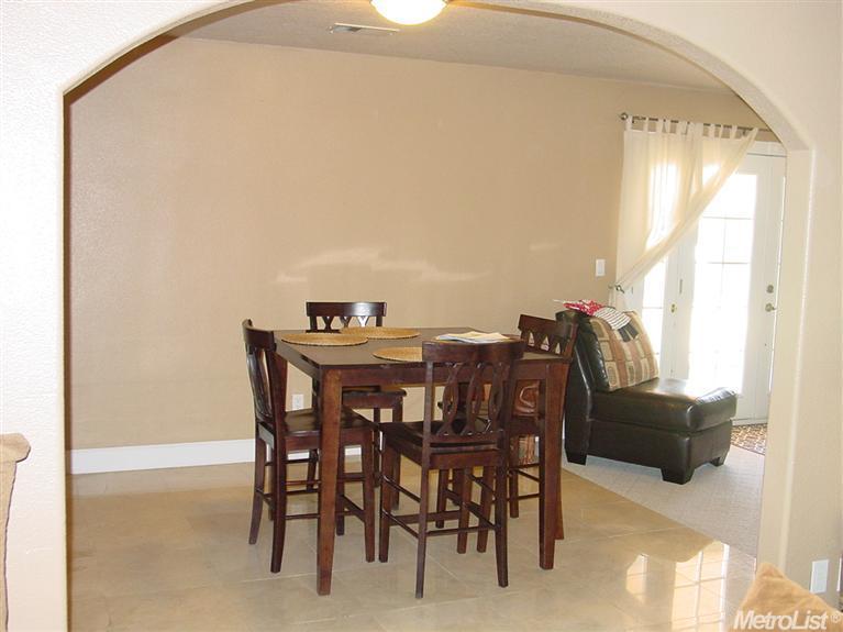2736 Canyon Dr, Modesto, CA 95351 photo 4