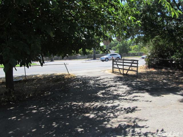 2113 Prescott Rd, Modesto, CA 95350 photo 3