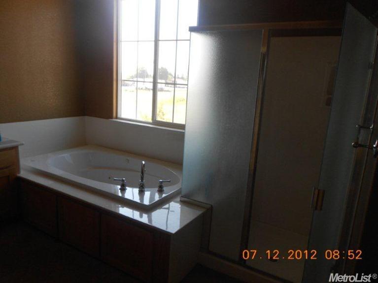 3922 Wild Oak Dr, Ceres, CA 95307 photo 5