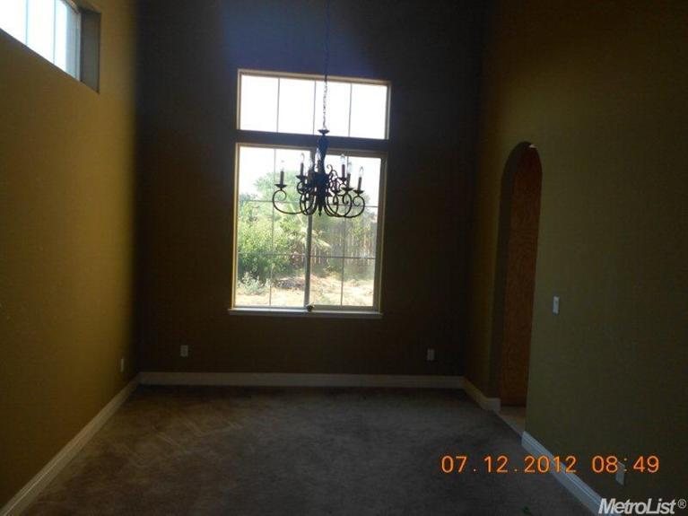3922 Wild Oak Dr, Ceres, CA 95307 photo 2